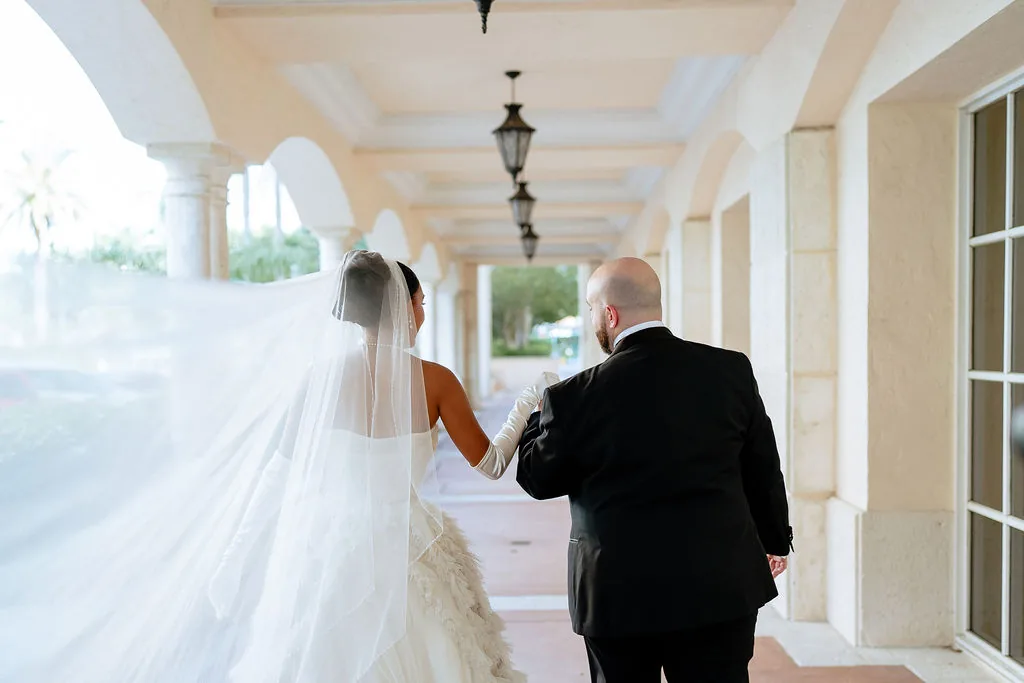 Modern Minimalist Wedding: Clean Lines, Neutral Palettes, and Less-Is-More Design