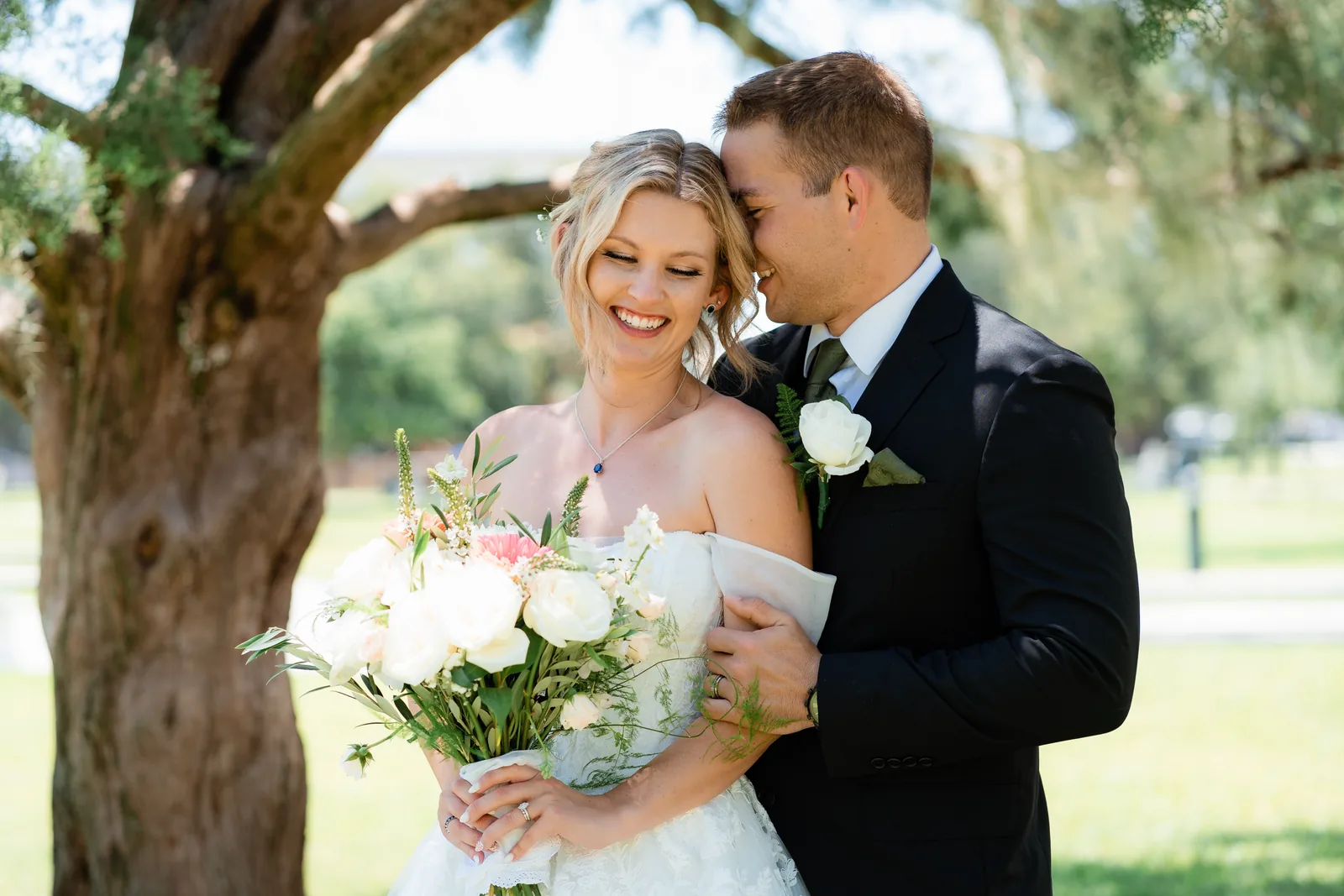 A well-timed wedding moment — skillfully captured